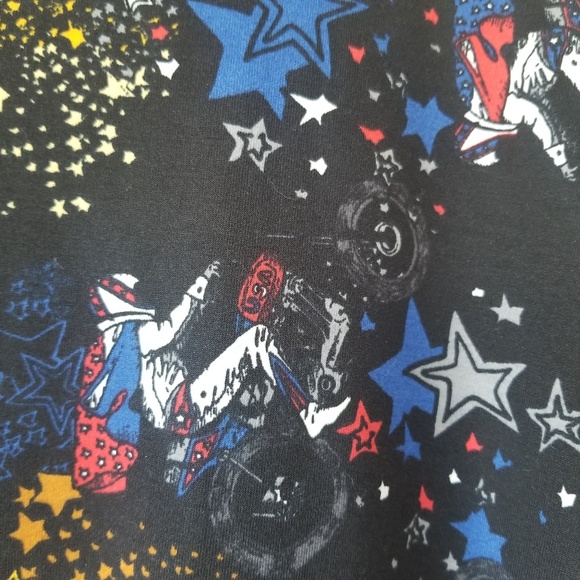 NEW! LuLaRoe Irma top size large - Picture 3 of 6